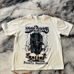 Graphic Tee with Panther and Skull Design